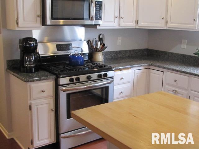 4865 Heatherstone Road Bettendorf, IA 52722 - Photo 16 of 25 Gallery Image 16