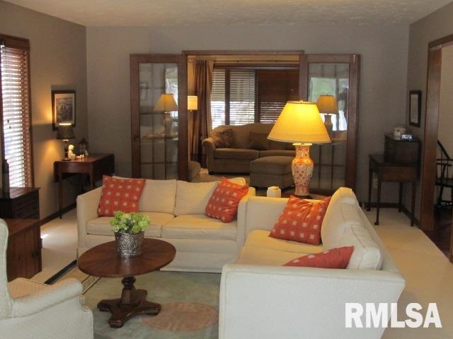 4865 Heatherstone Road Bettendorf, IA 52722 - Photo 9 of 25 Gallery Image 9
