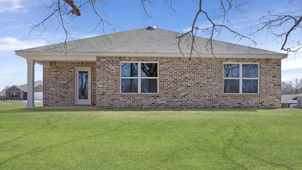 $306,900 | 82 Aurora Circle, Fayetteville, TN 37334