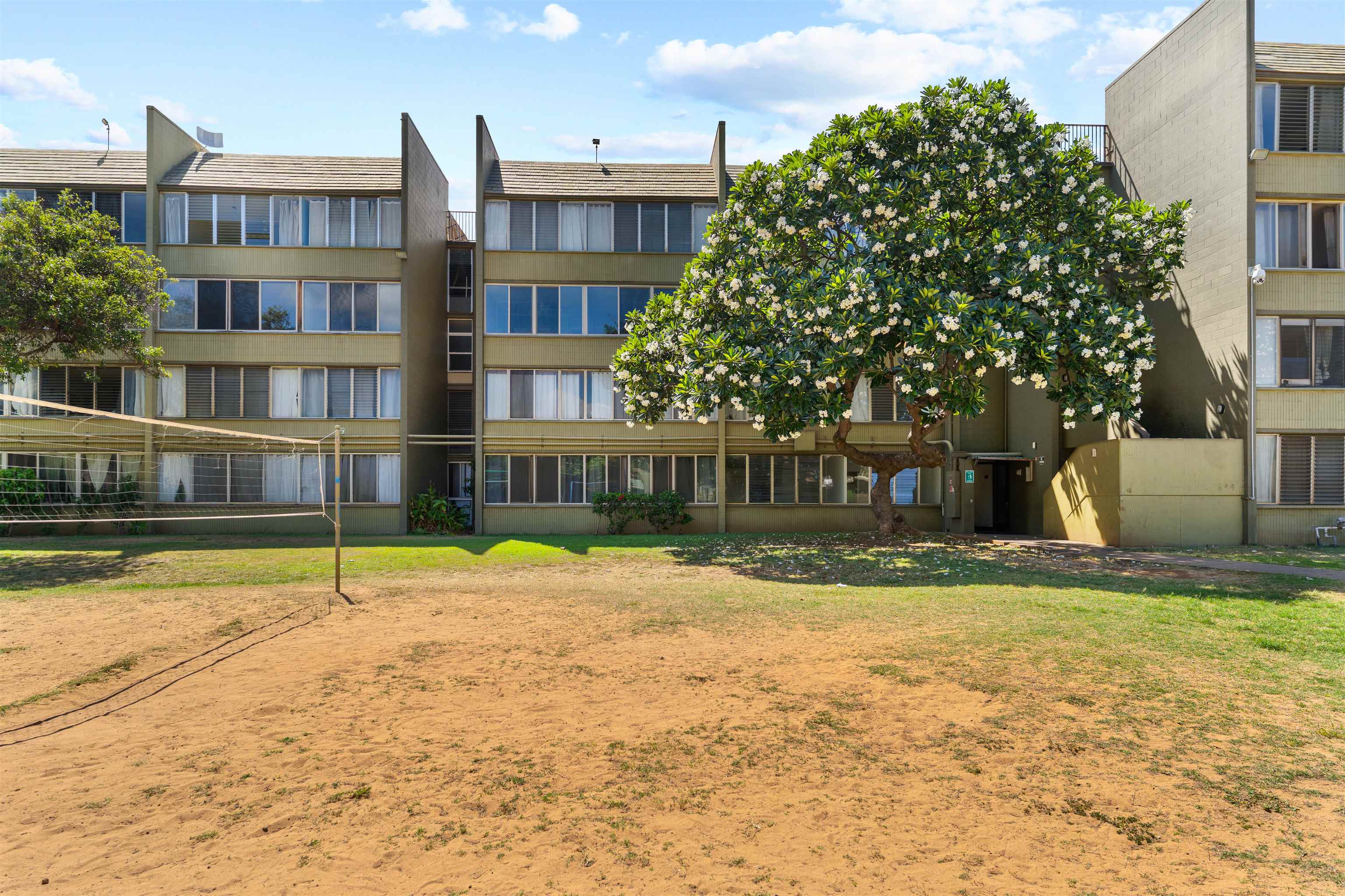 111 Kahului Beach Road, Unit D309 Kahului, HI 96732 - Photo 19 of 26 a house with view of street