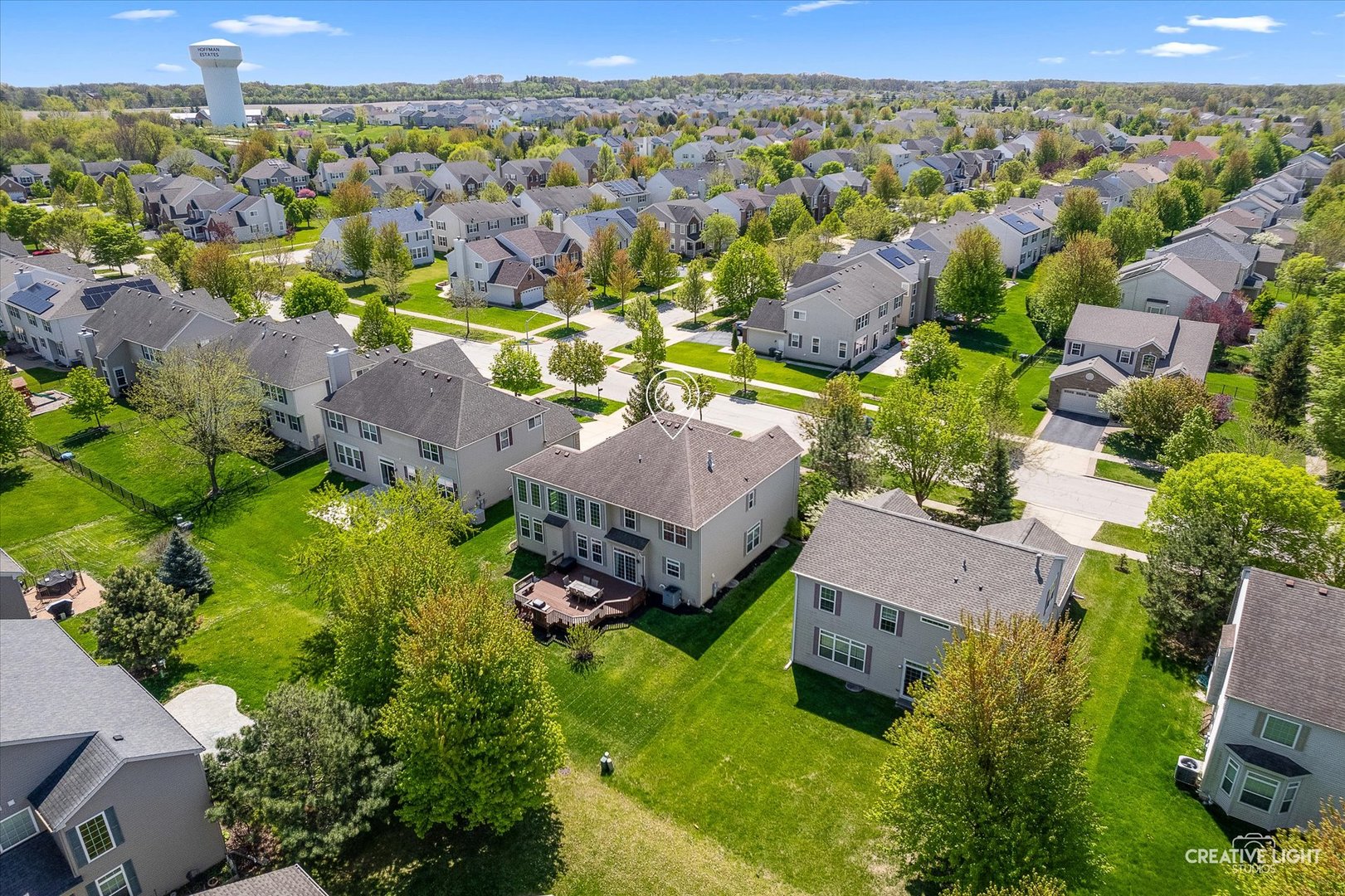 5912 Mackinac Lane Hoffman Estates, IL 60192 - Photo 28 of 32 an aerial view of residential houses with outdoor space
