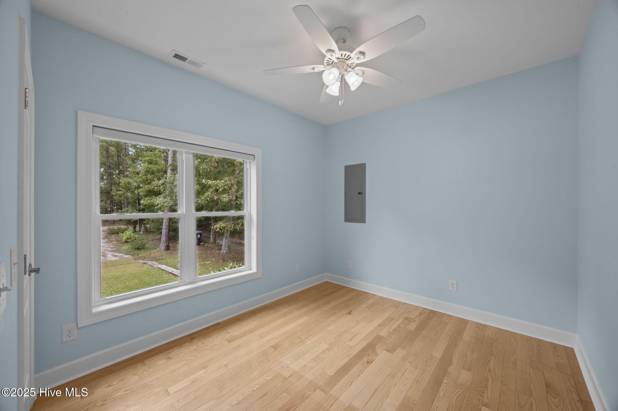 402 Whittaker Point Road Oriental, NC 28571 - Photo 40 of 61 Bedroom 3