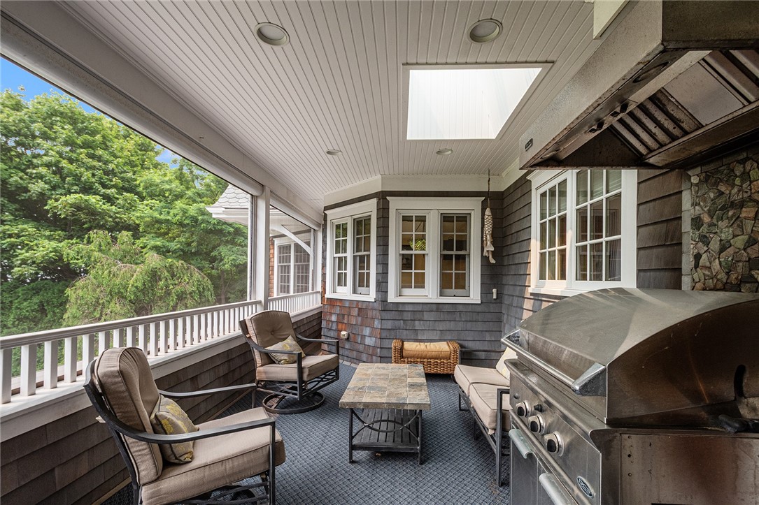 19 Ledge Road Bristol, RI 02809 - Photo 16 of 46 Gallery Image 16