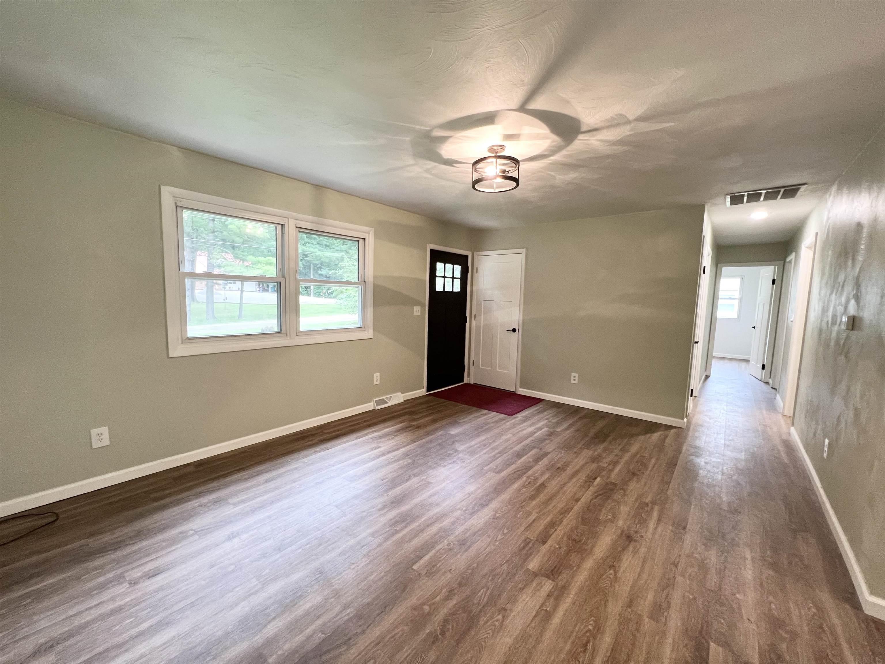 1739 South Ridgeview Road Logansport, IN 46947 - Photo 4 of 20