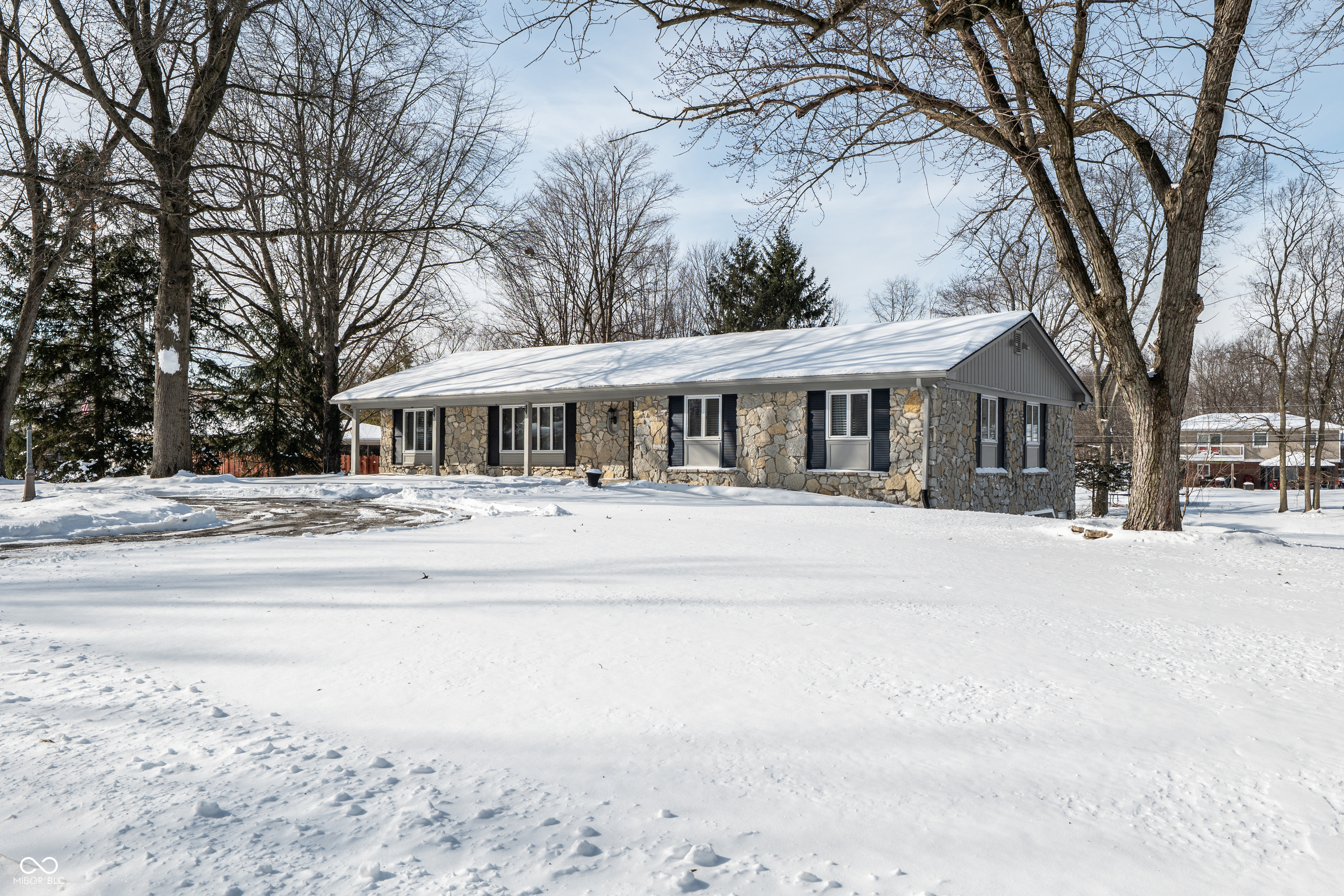 13145 Nottingham Road Fishers, IN 46038 - Photo 2 of 39