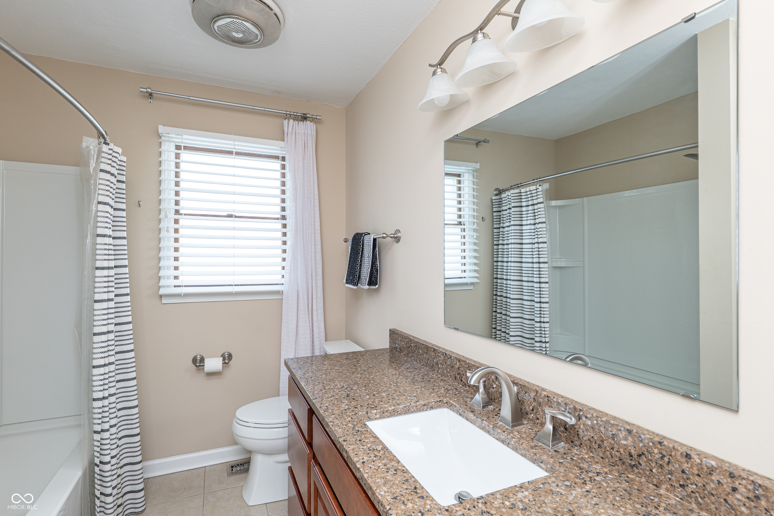 13145 Nottingham Road Fishers, IN 46038 - Photo 25 of 39