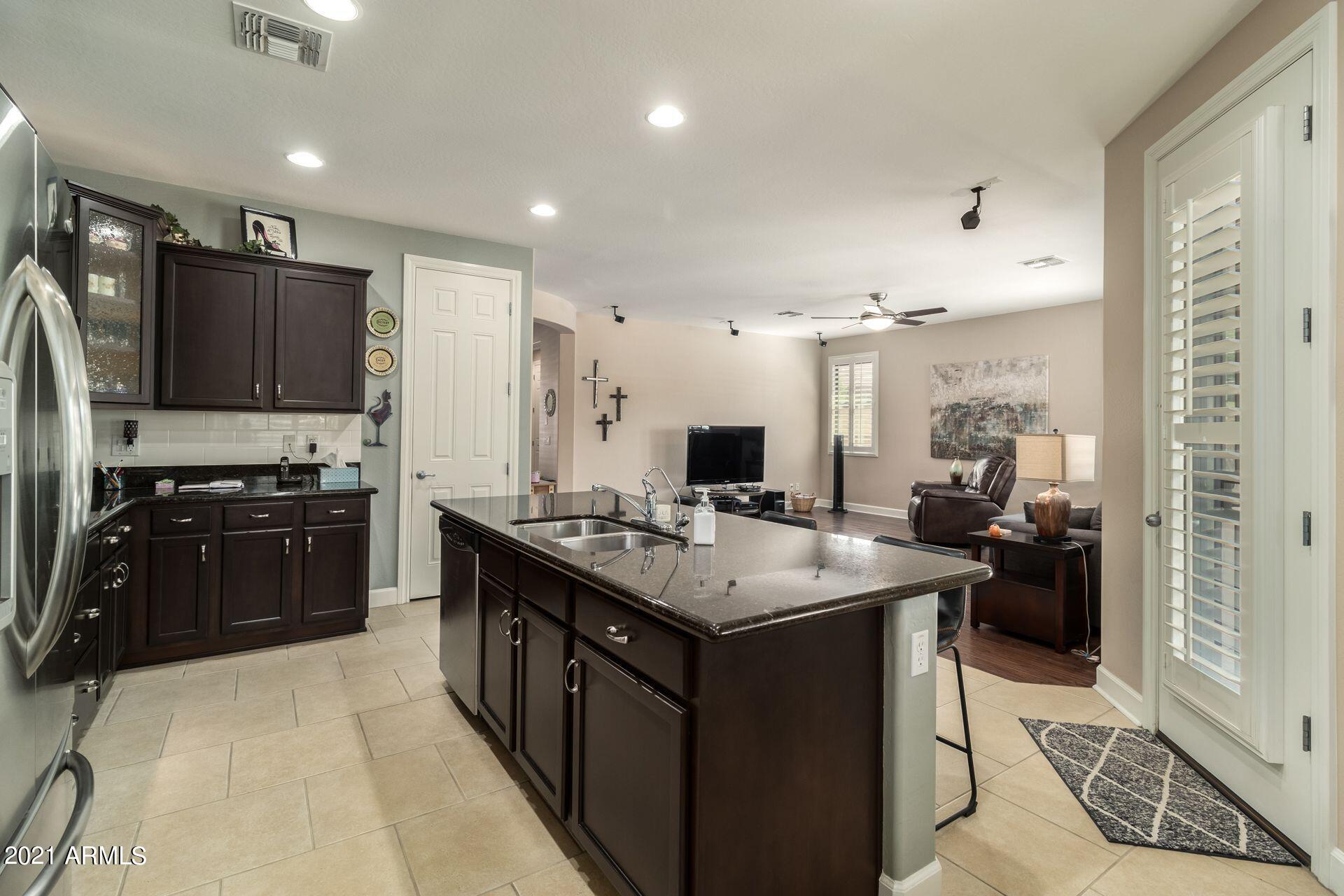 15709 West Coronado Road Goodyear, AZ 85395 - Photo 9 of 20 coro 11 eat in kit