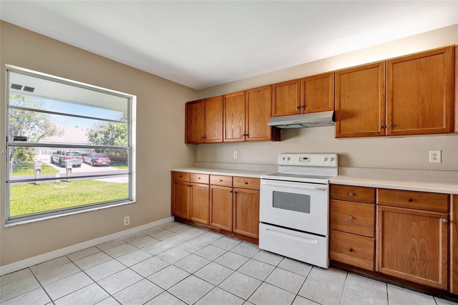 4488 Southeast Salvatori Road Stuart, FL 34997 - Photo 5 of 33 Gallery Image 5