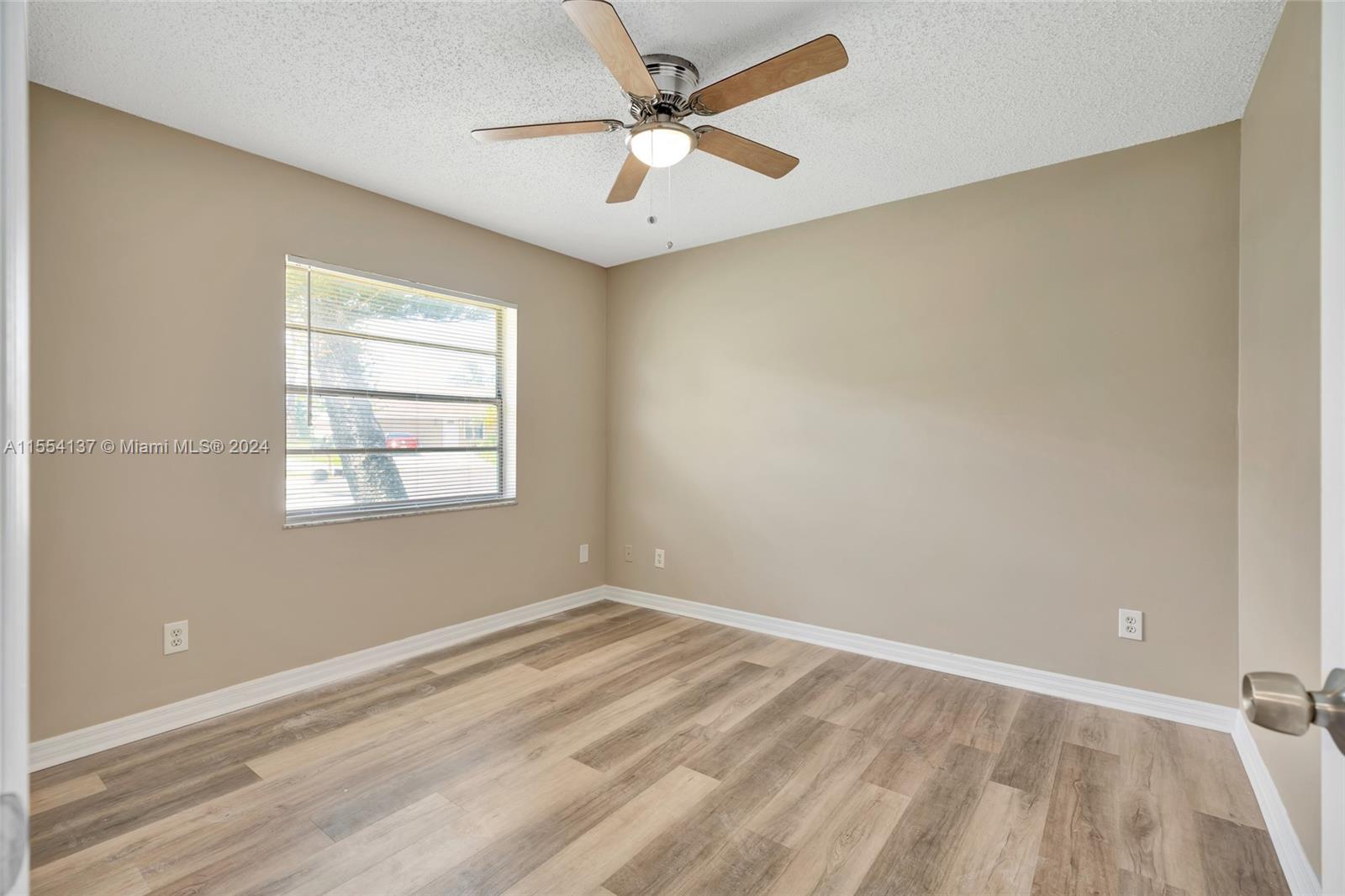 4488 Southeast Salvatori Road Stuart, FL 34997 - Photo 6 of 33 Gallery Image 6