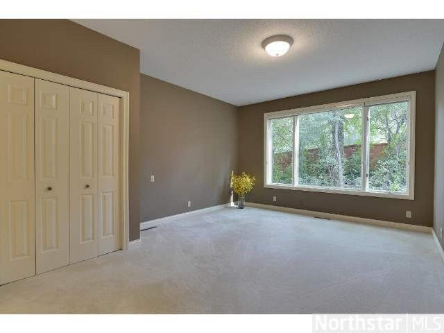 4273 Manor Ct Road Minnetonka, MN 55345 - Photo 10 of 18 Gallery Image 10