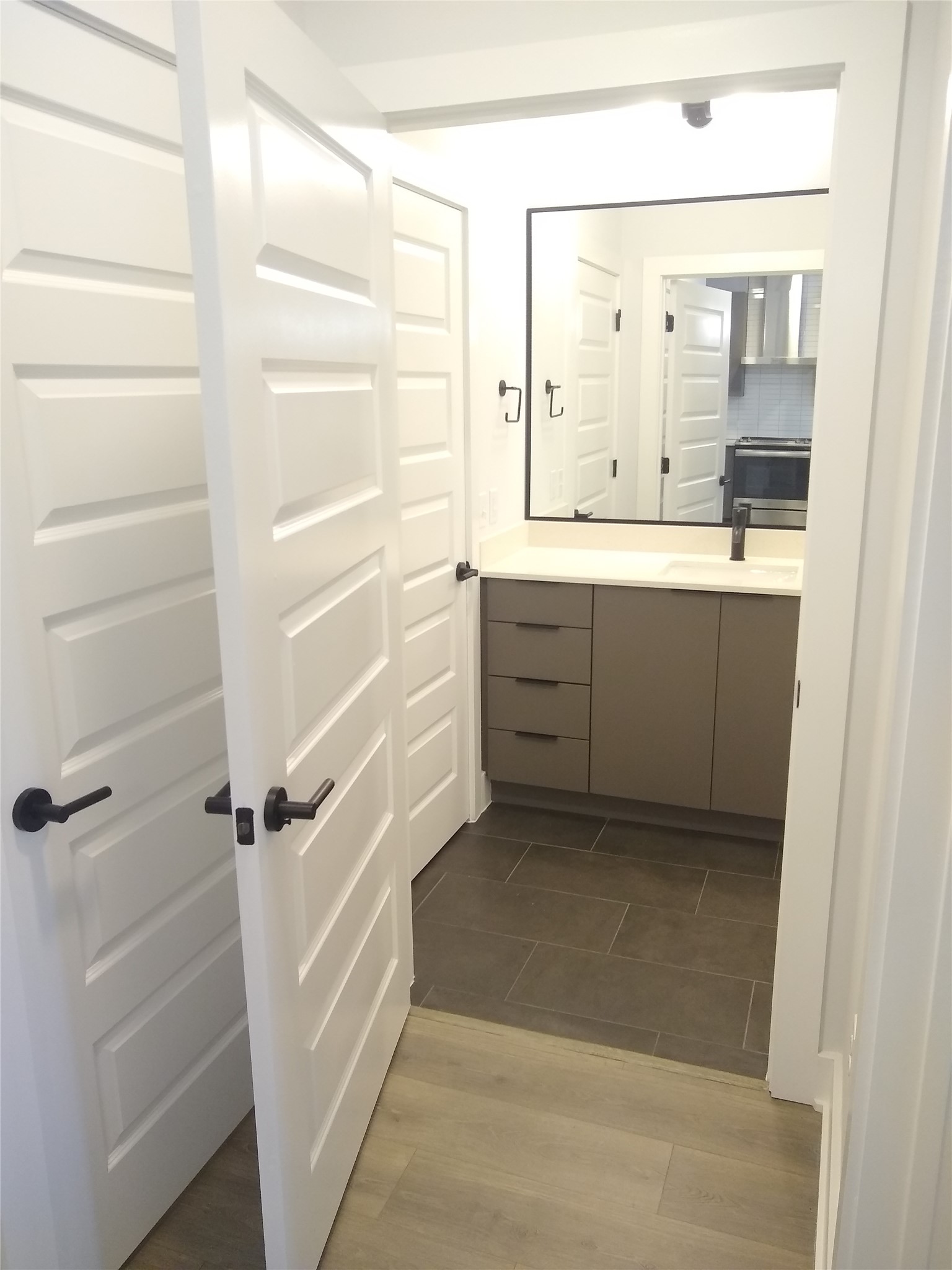 2220 Webberville Road, Unit 403 Austin, TX 78702 - Photo 6 of 17 Gallery Image 6