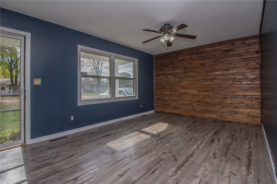 707 Prairie Street Altamont, IL 62411 - Photo 2 of 15