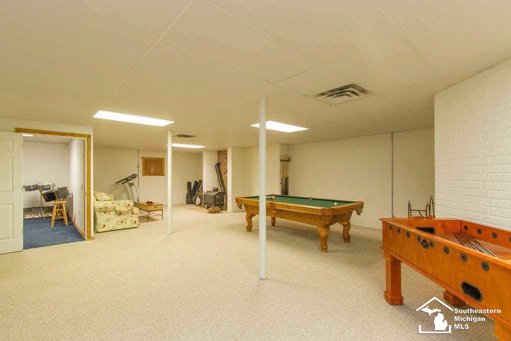 3000 West Sterns Road Lambertville, MI 48144 - Photo 20 of 25 20437805-19.JPG
