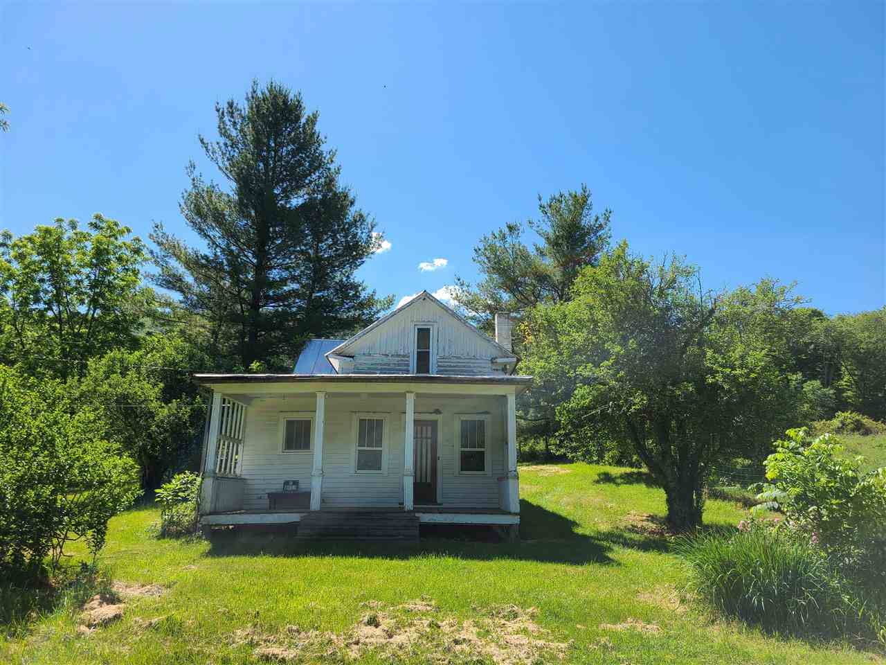 909 Little Valley Road Warm Springs, VA 24484 - Photo 4 of 8 Gallery Image 4