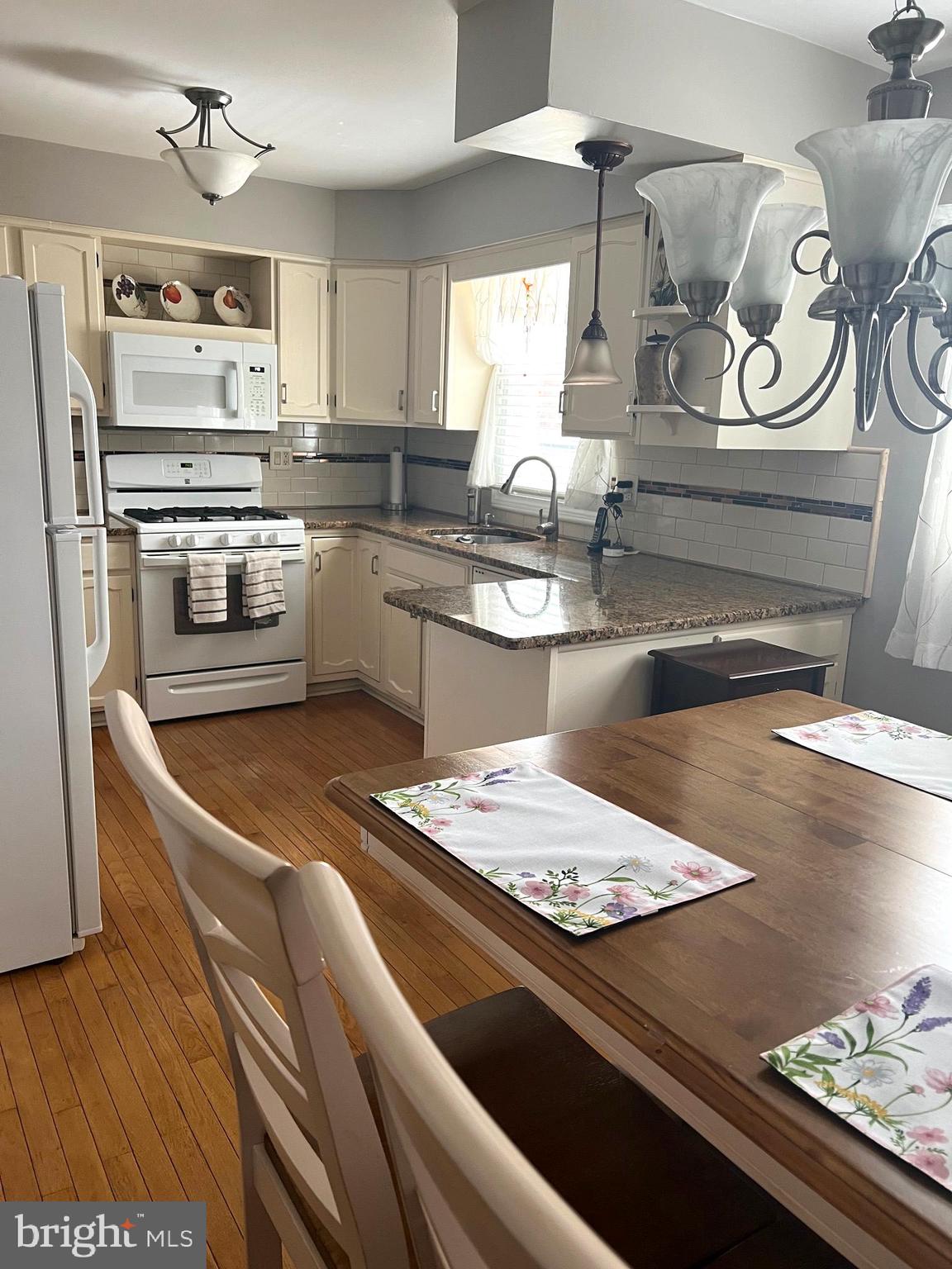 11854 Sewell Road Philadelphia, PA 19116 - Photo 5 of 22 Kitchen
