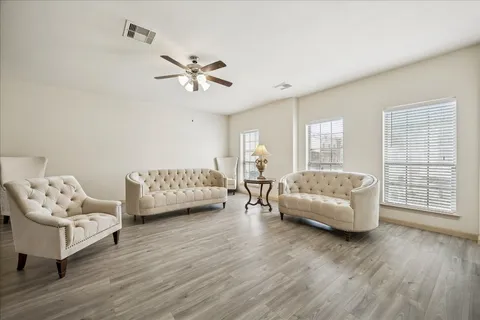 $289,000 | 7914 Stoneyway Drive, Houston, TX 77040