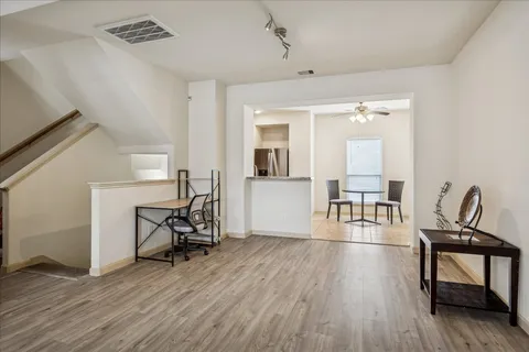 $289,000 | 7914 Stoneyway Drive, Houston, TX 77040