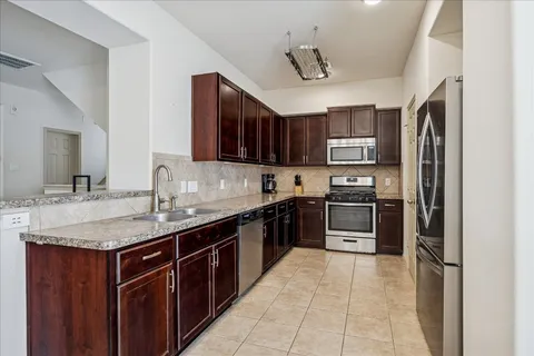 $289,000 | 7914 Stoneyway Drive, Houston, TX 77040