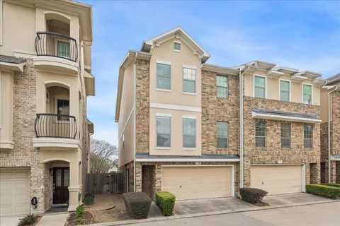 $289,000 | 7914 Stoneyway Drive, Houston, TX 77040