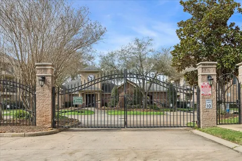 $289,000 | 7914 Stoneyway Drive, Houston, TX 77040