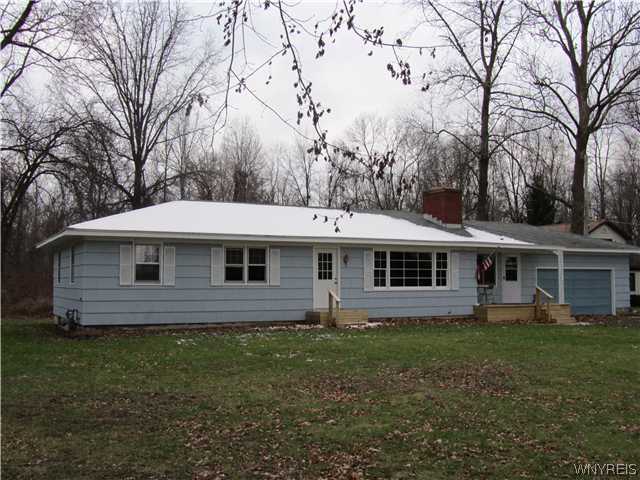 3932 East River Road Grand Island, NY 14072 - Photo 1 of 1 Exterior Front