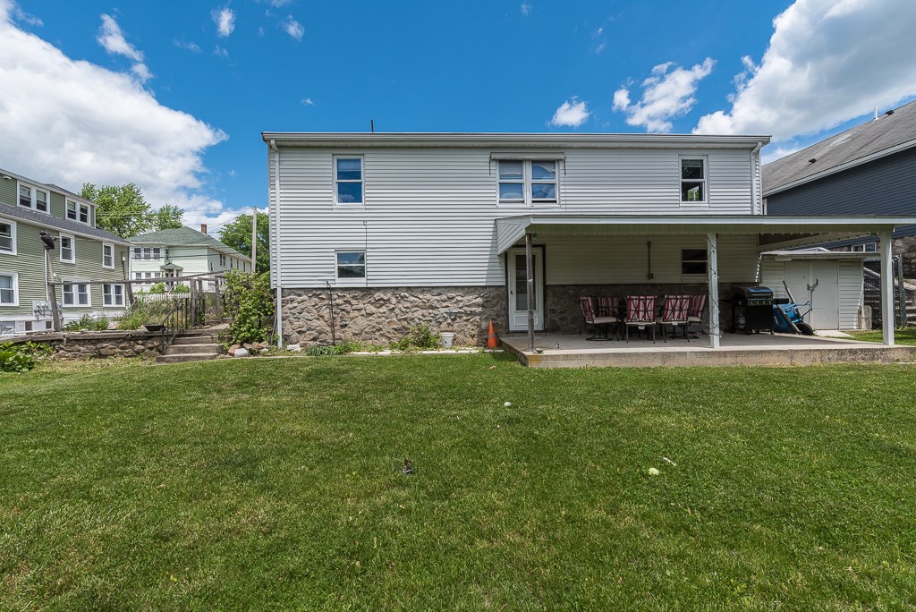 3870 Mendon Road Cumberland, RI 02864 - Photo 5 of 31