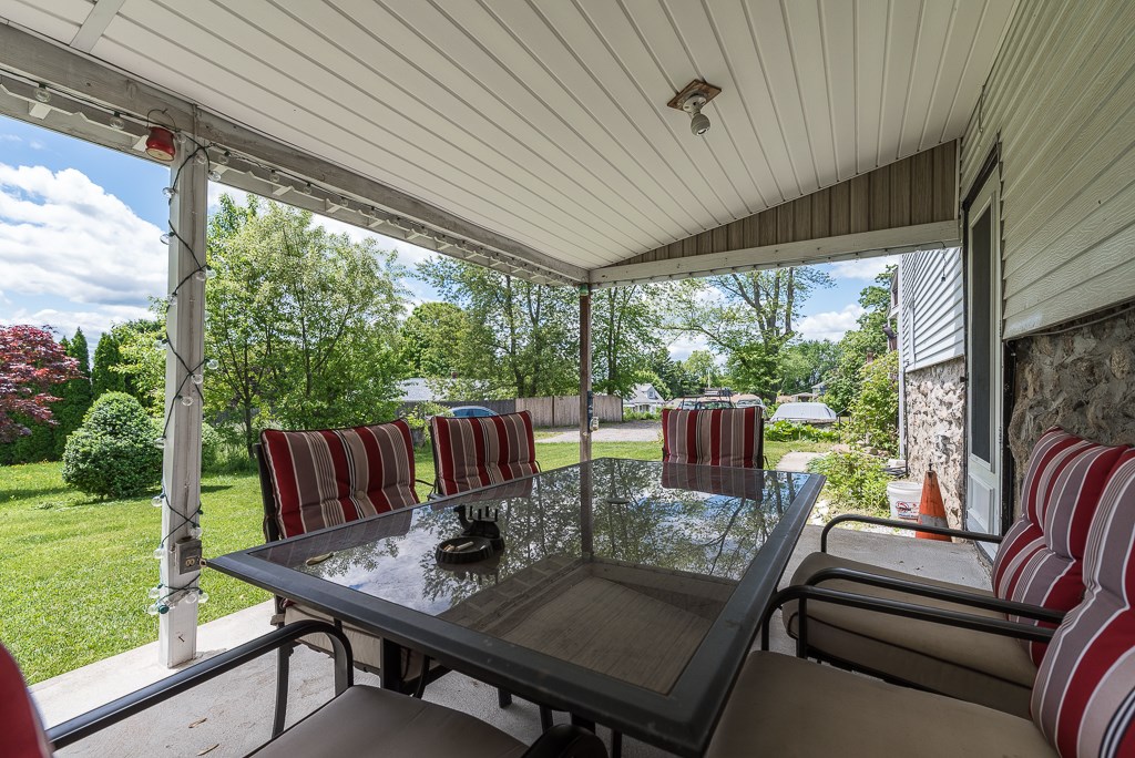 3870 Mendon Road Cumberland, RI 02864 - Photo 7 of 31