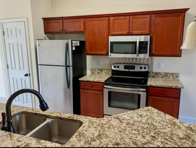 $2,200 | 204 B Spencer Place, Niceville, FL 32578