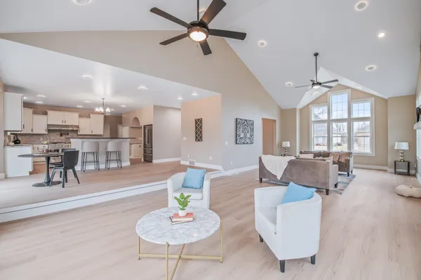 $799,900 | 657 Black Earth Drive, De Pere, WI 54115