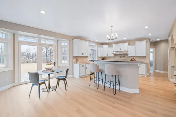 $799,900 | 657 Black Earth Drive, De Pere, WI 54115