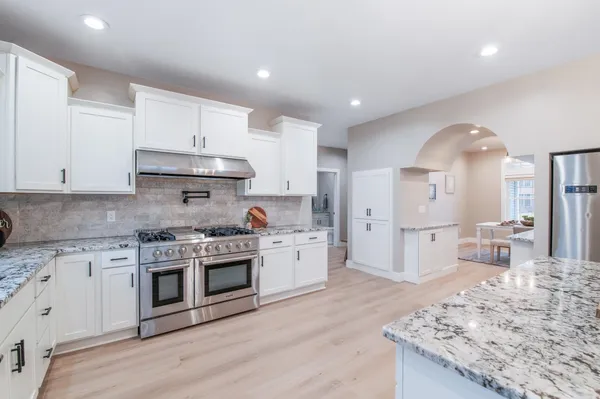 $799,900 | 657 Black Earth Drive, De Pere, WI 54115