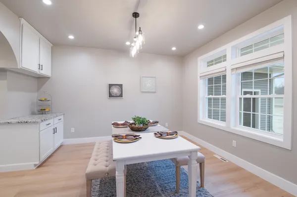 $799,900 | 657 Black Earth Drive, De Pere, WI 54115