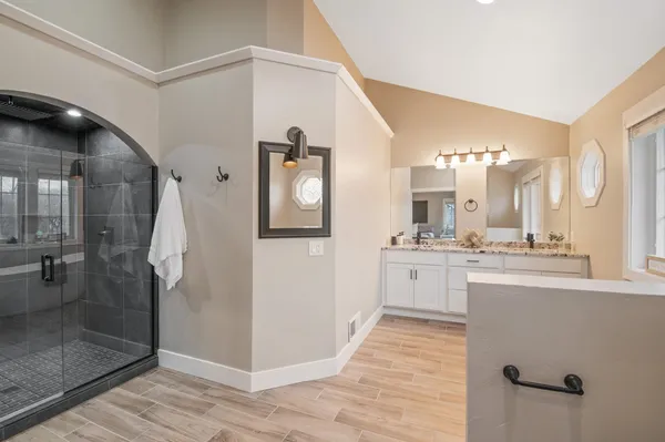 $799,900 | 657 Black Earth Drive, De Pere, WI 54115