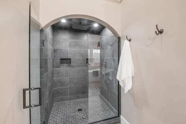 $799,900 | 657 Black Earth Drive, De Pere, WI 54115