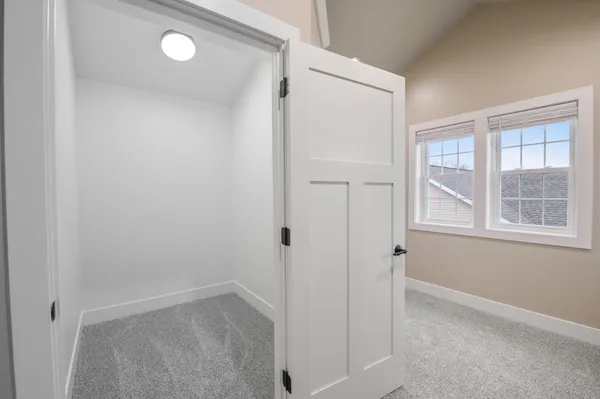 $799,900 | 657 Black Earth Drive, De Pere, WI 54115