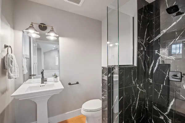 $799,900 | 657 Black Earth Drive, De Pere, WI 54115