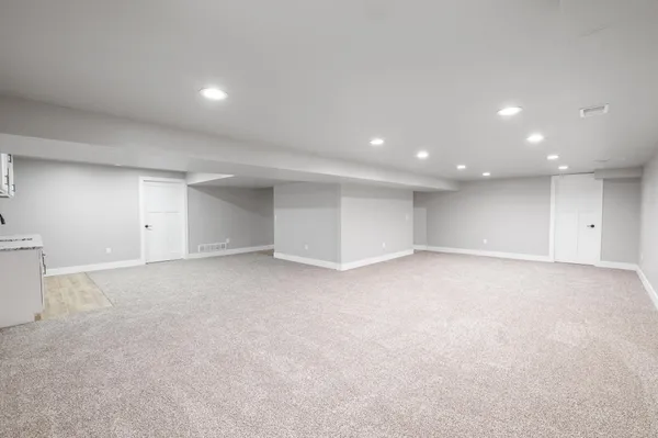 $799,900 | 657 Black Earth Drive, De Pere, WI 54115