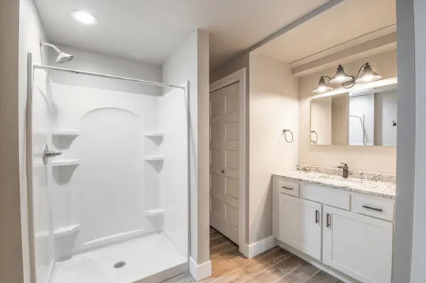 $799,900 | 657 Black Earth Drive, De Pere, WI 54115