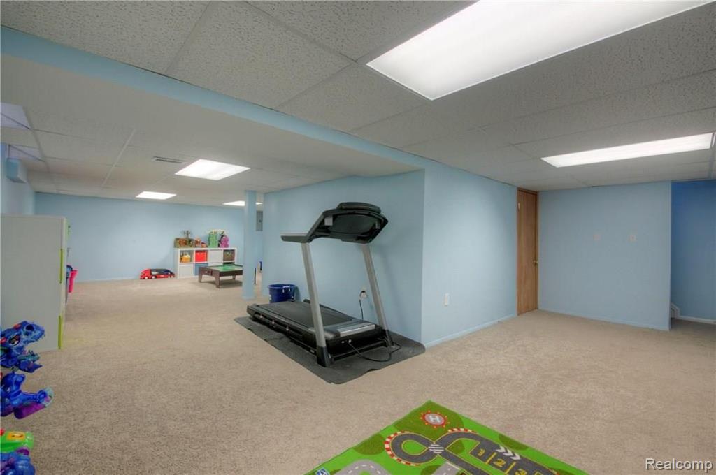 39823 Cheviot Road Canton, MI 48188 - Photo 28 of 34