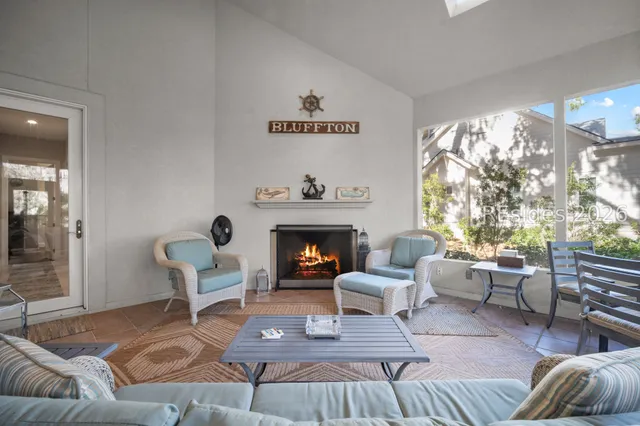 $1,100,000 | 304 Bamberg Drive, Bluffton, SC 29910