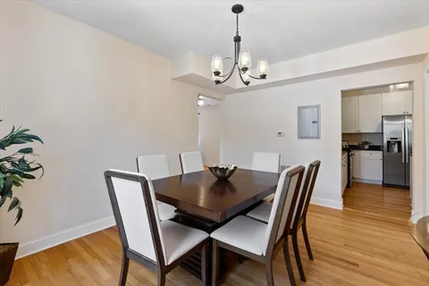 $375,000 | 1226 Elmwood Avenue, Unit 1W, Evanston, IL 60202