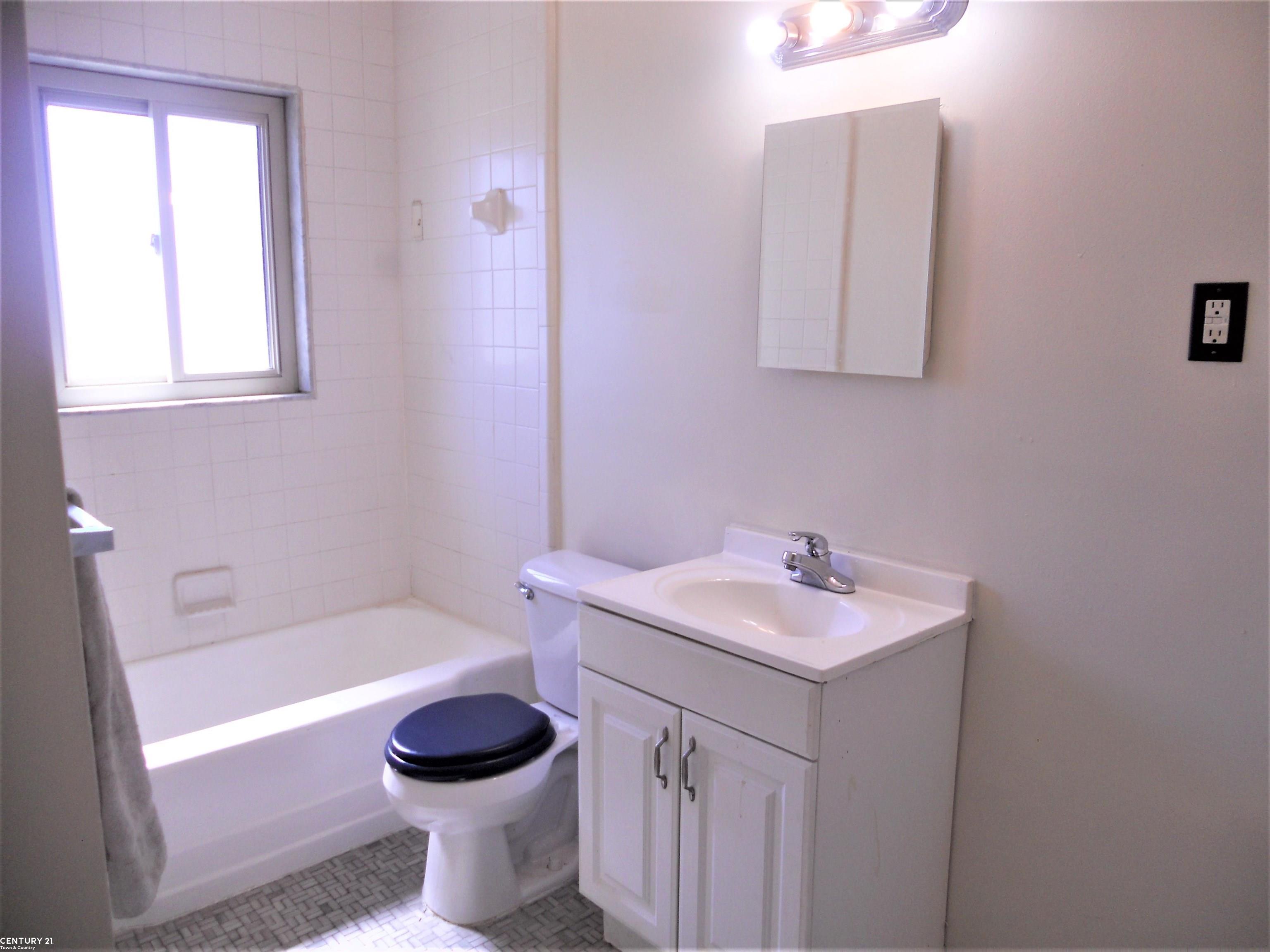 17455 East Eleven Mile Road, Unit A Roseville, MI 48066 - Photo 18 of 27
