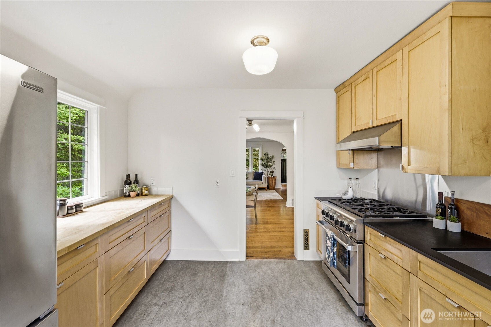 421 North 40th Street Seattle, WA 98103 - Photo 10 of 40