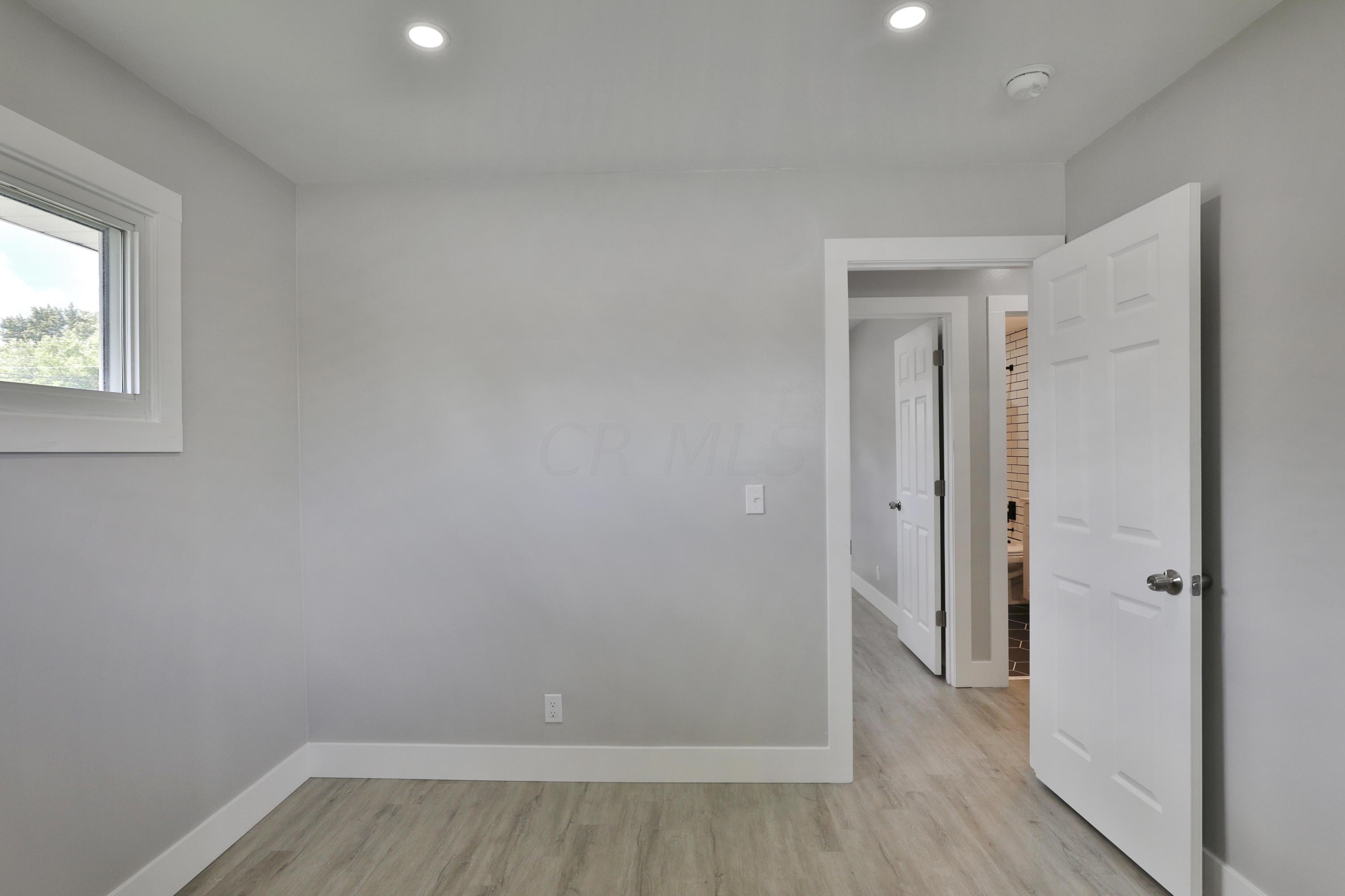 907 Demorest Road Columbus, OH 43204 - Photo 16 of 37 Gallery Image 16