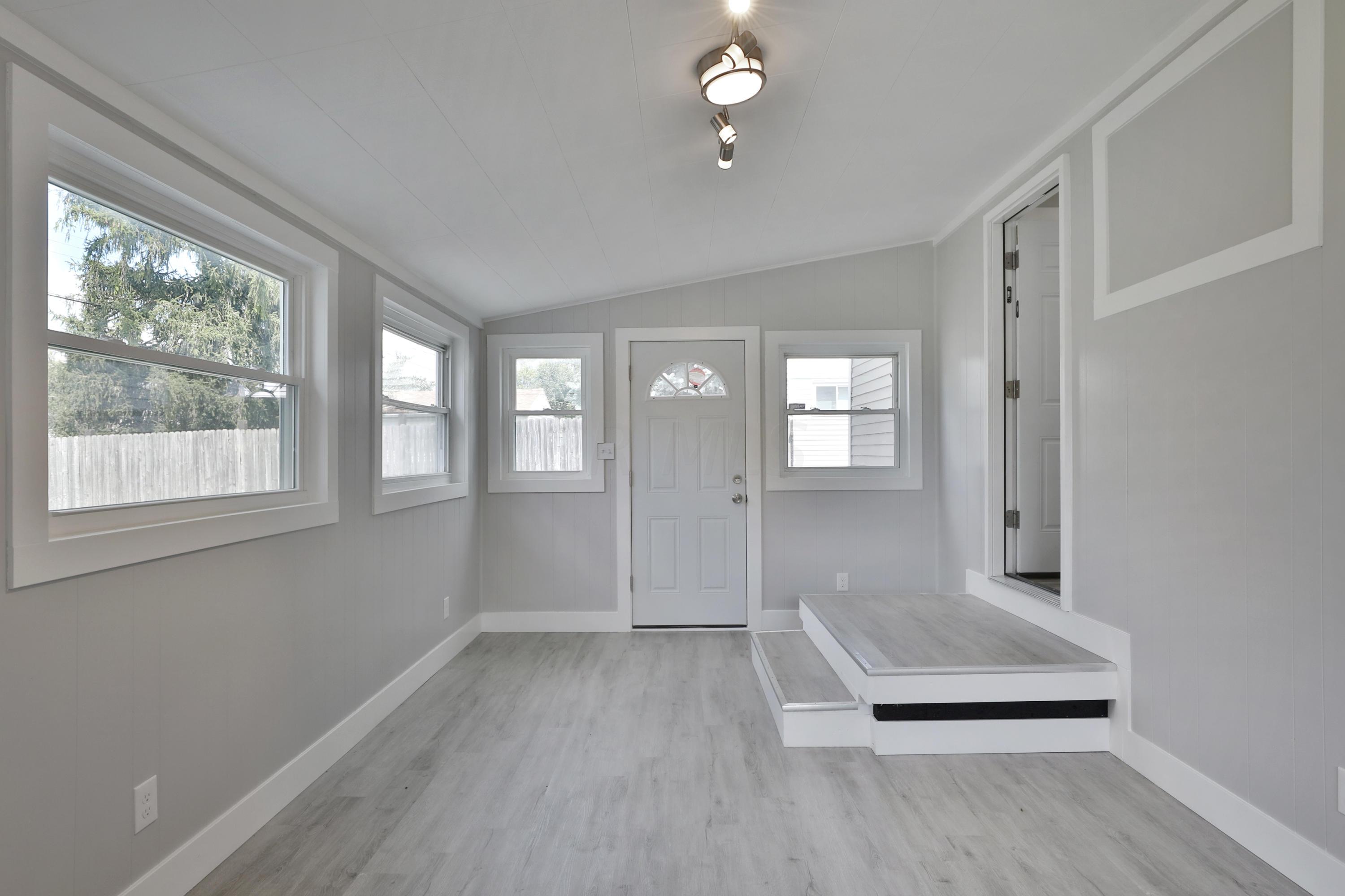907 Demorest Road Columbus, OH 43204 - Photo 10 of 37 Gallery Image 10