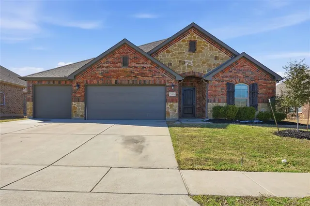 $2,800 | 339 Blanco Drive, Forney, TX 75126