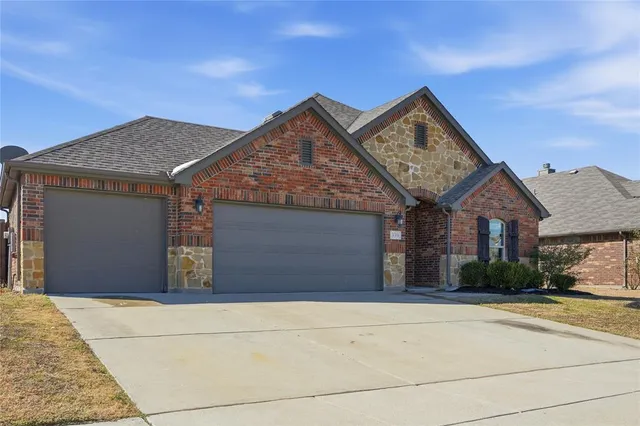 $2,800 | 339 Blanco Drive, Forney, TX 75126