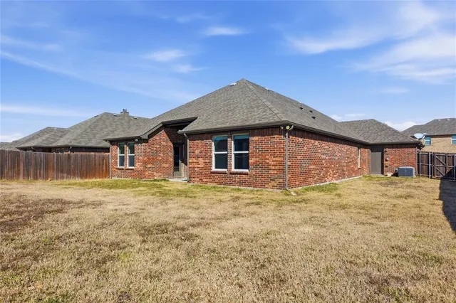 $2,800 | 339 Blanco Drive, Forney, TX 75126