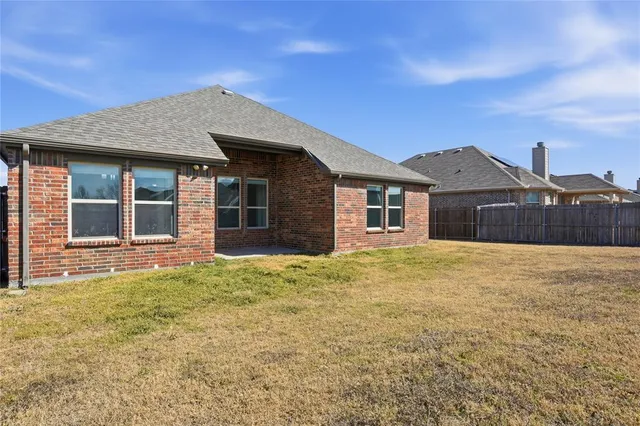 $2,800 | 339 Blanco Drive, Forney, TX 75126