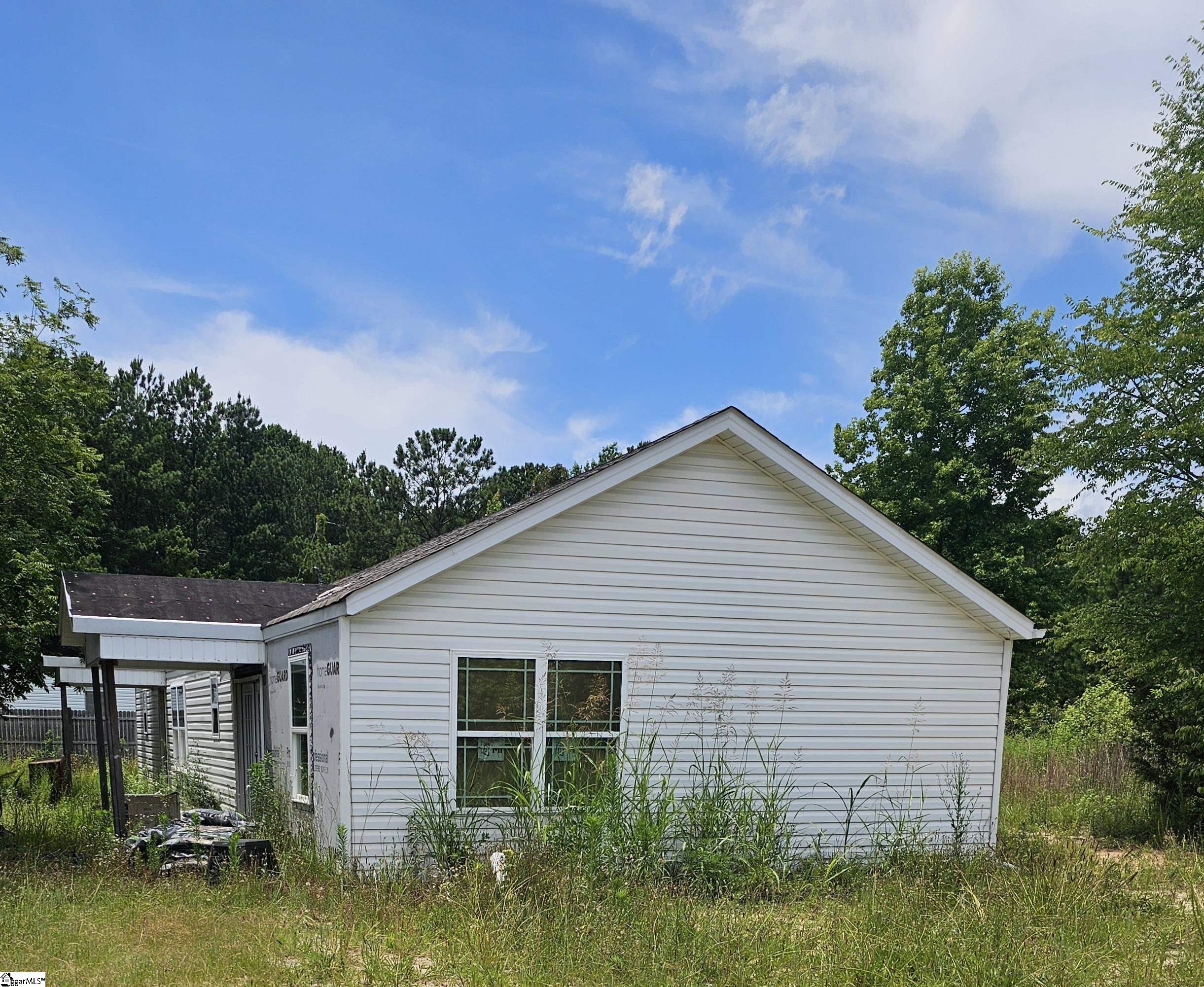 140 Colleton Lane Clinton, SC 29325 - Photo 1 of 4 Gallery Image 1